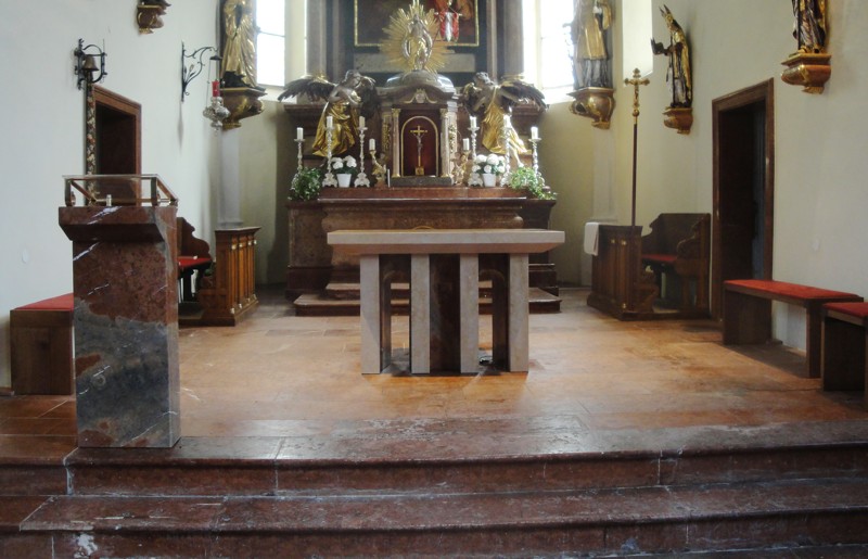 Altar Und Ambo